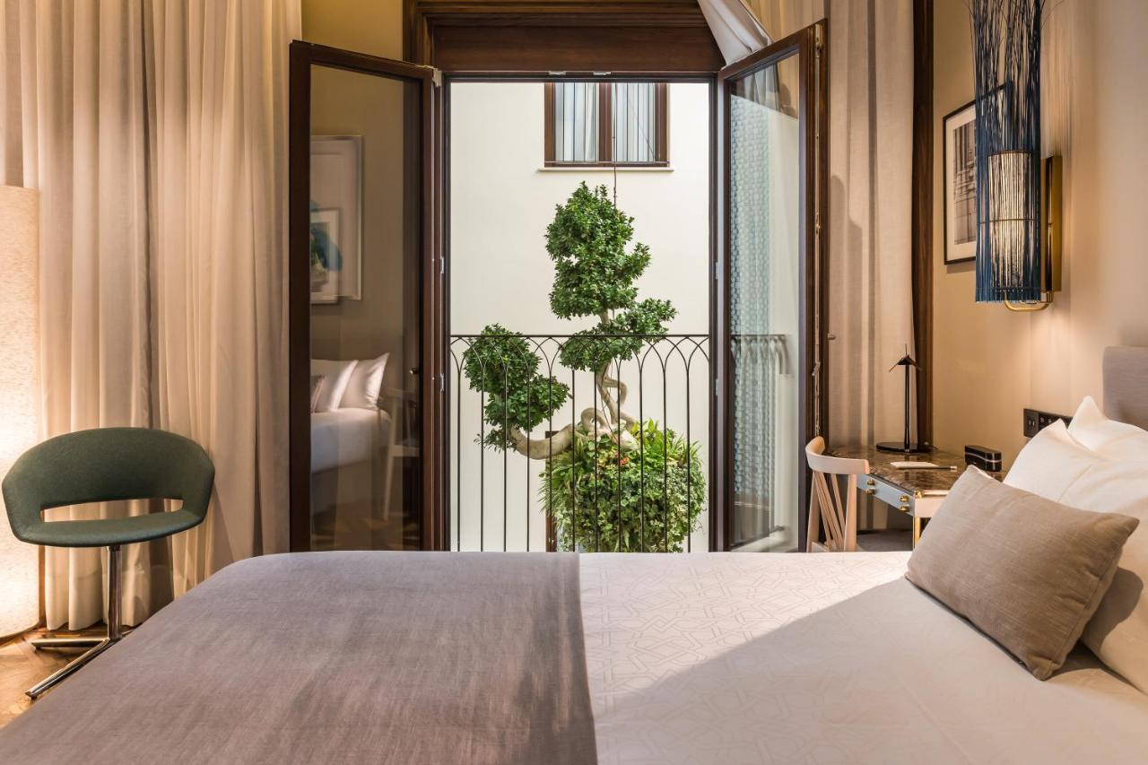 Doppelzimmer mit Blick auf den Patio