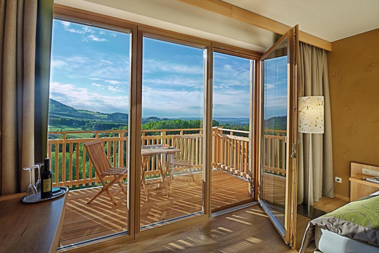 Deluxe Doppel-/Zweibettzimmer mit Balkon
