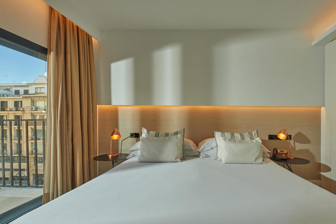 Doppelzimmer mit Balkon