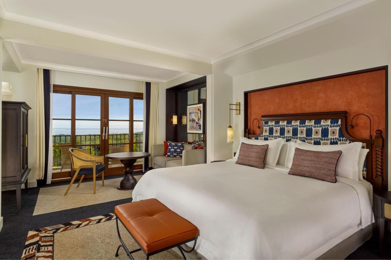 Grand Deluxe Zimmer mit Kingsize-Bett und Balkon