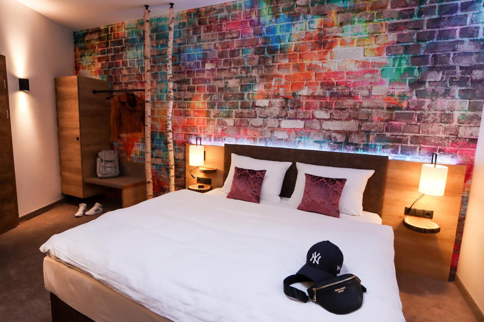Happy Surprise Room