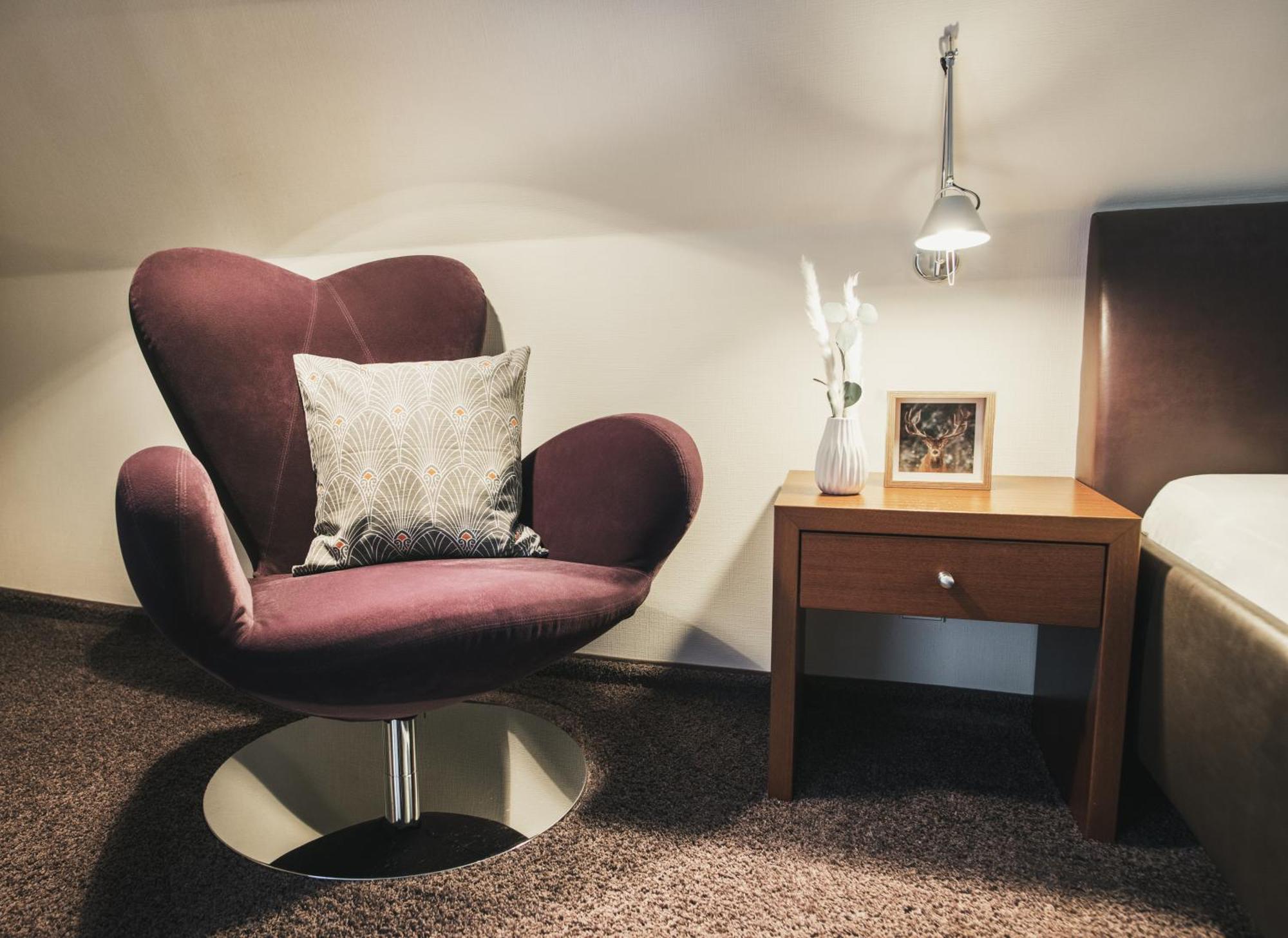 Double Room,1532916970:JPEG
