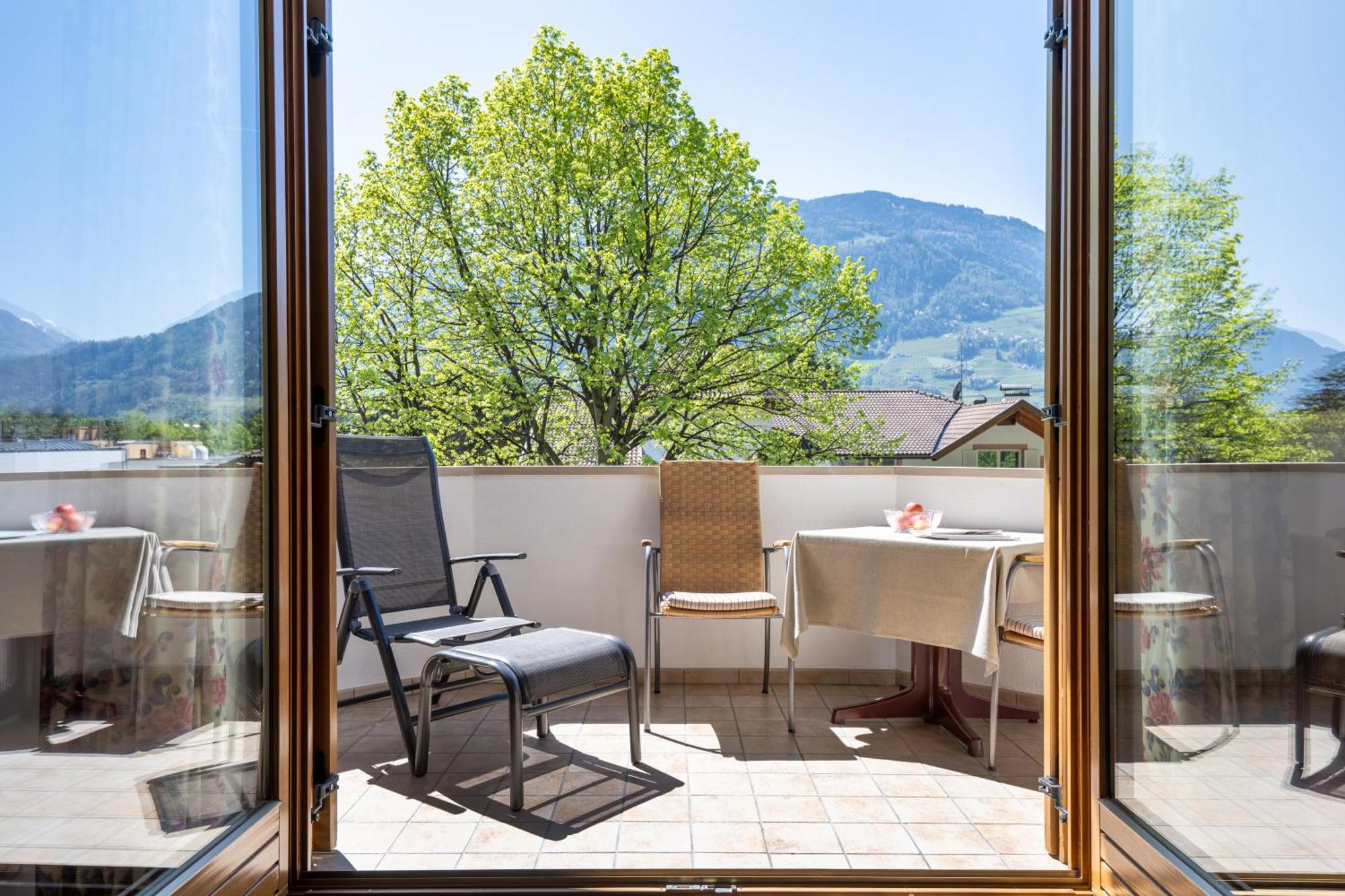 Deluxe Double Room with Balcony,1742661962:JPEG