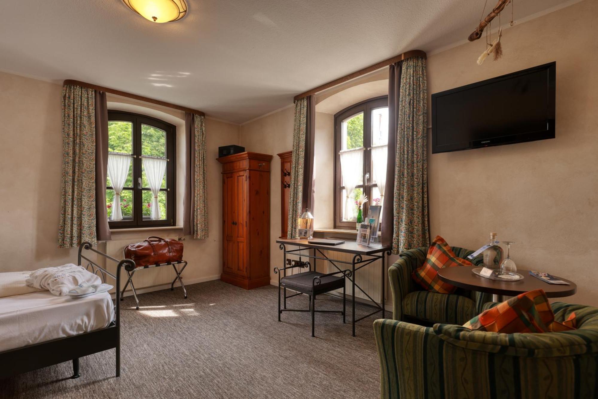 Large Single Room