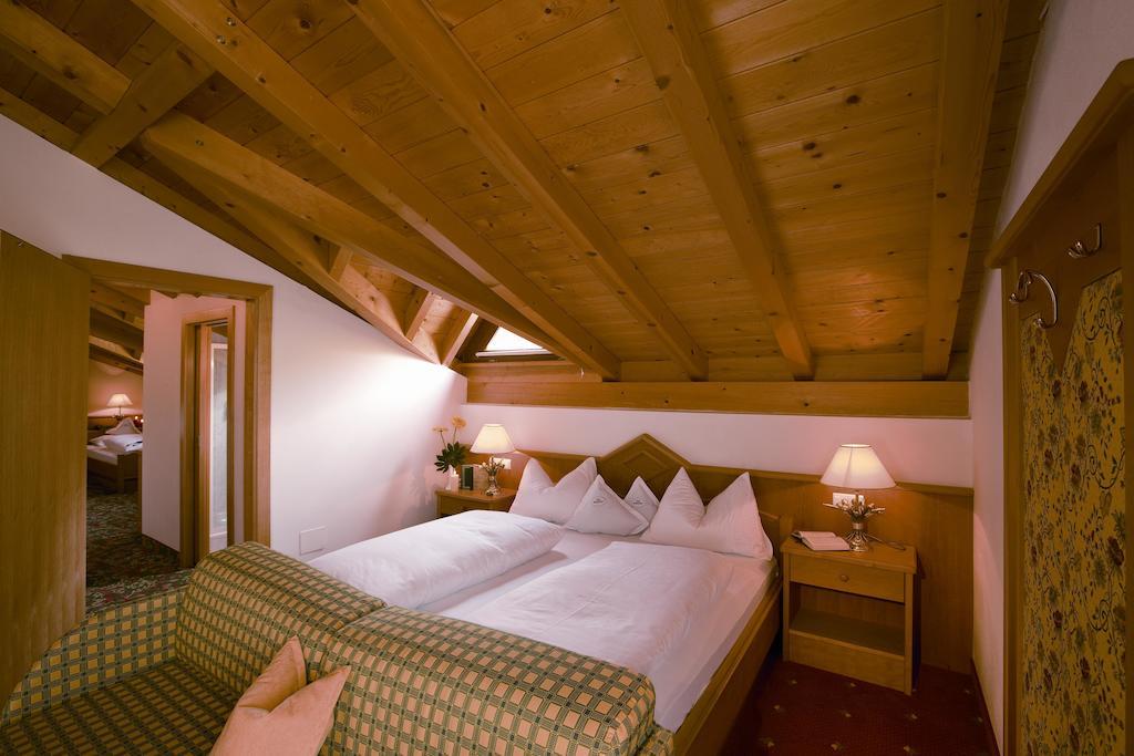 Doppelzimmer mit Balkon