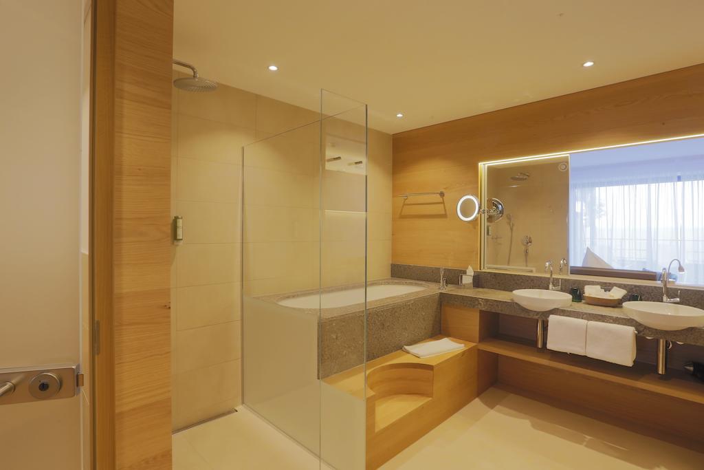 Large Double Room,243977273:JPEG