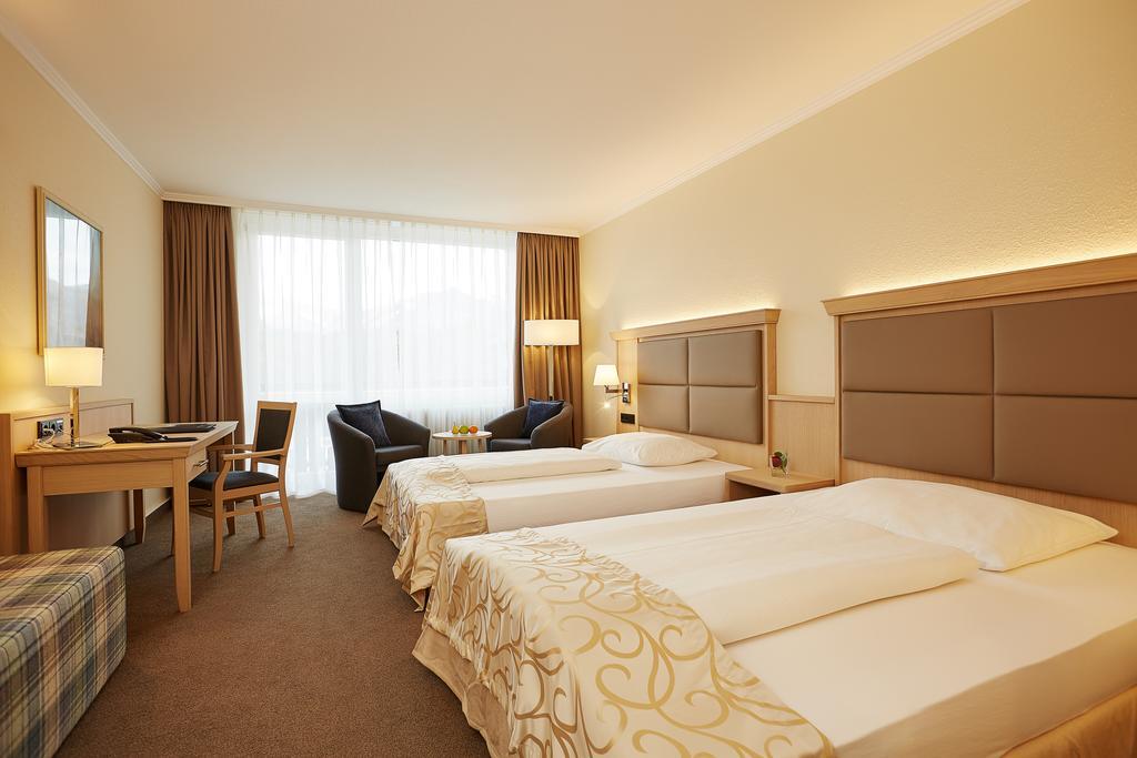 Double or Twin Room with Lake View,1206298222:JPEG