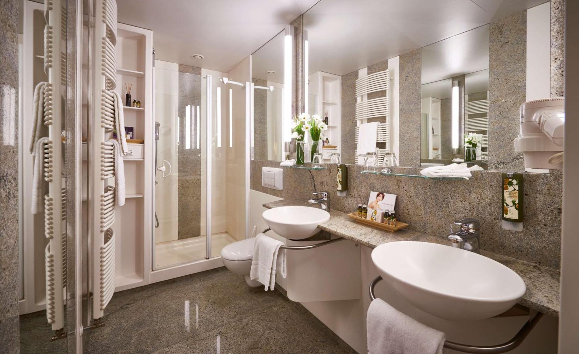 Standard Double Room,580785828:JPEG