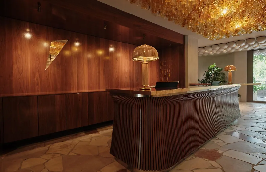 Hotel Aurora-1