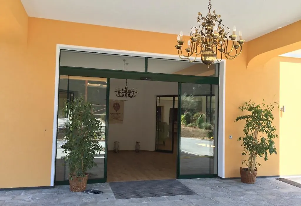 Hotel Restaurant Gruene Au-1