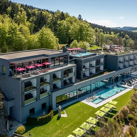Hüttenhof - Wellnesshotel&Luxus-Bergchalets - Adults only-2
