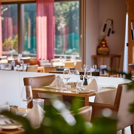 Seminar- und Wellnesshotel Stoos-3